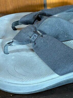 Clarks Sz 9 Arla Glison Cloudstepper Black Fabric Gray & Black Wedge Flip Flops